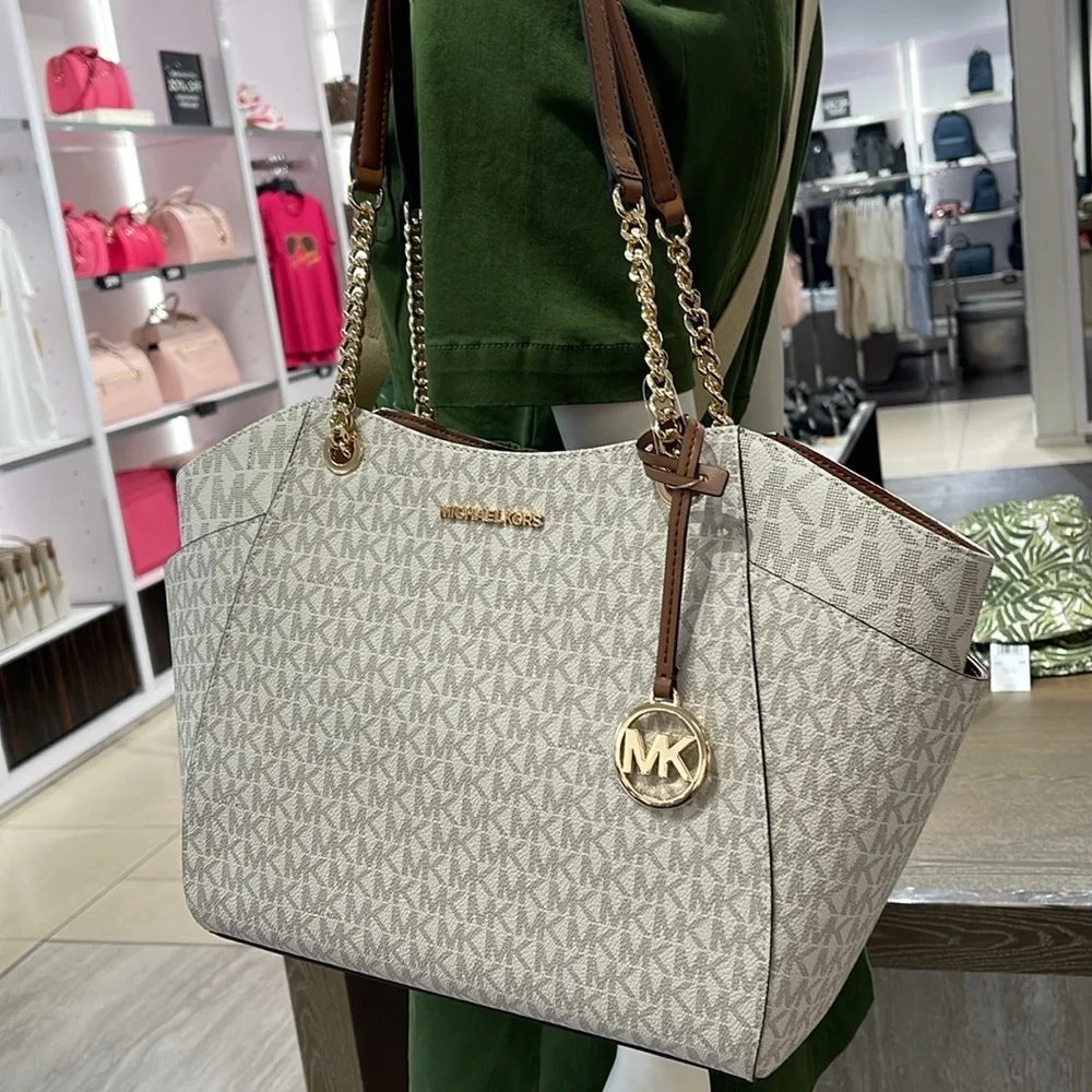 MICHAEL KORS LG CHAIN SHOULDER TOTE VANILLA